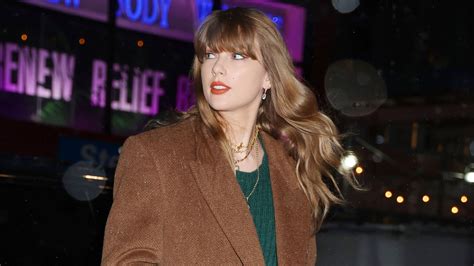 Taylor Swift's Gucci Horsebit Boots Are Your Next Hero Shoe